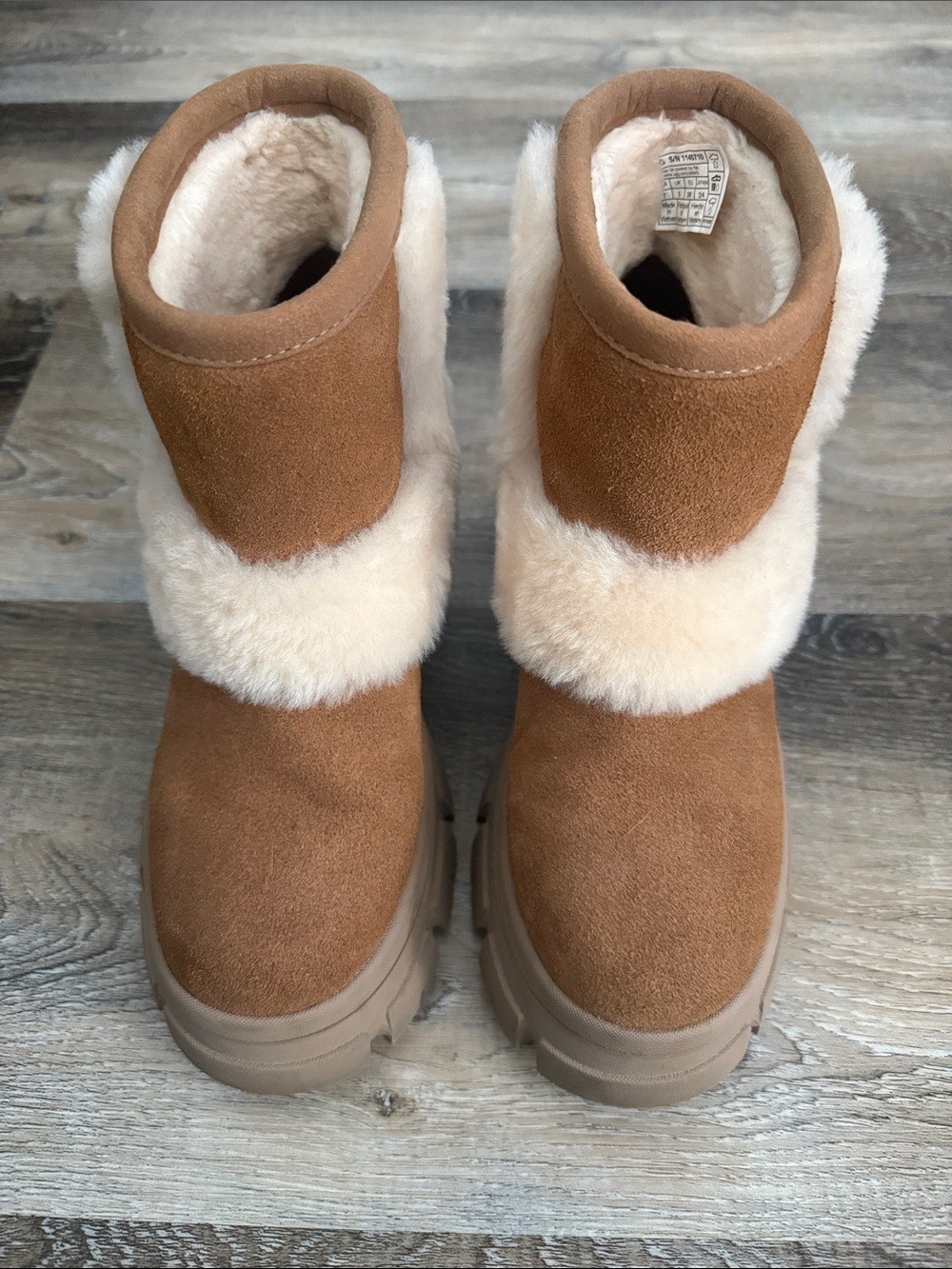 UGG Chestnut Tan Suede Shearling Ankle Boots - Picture 5 of 5